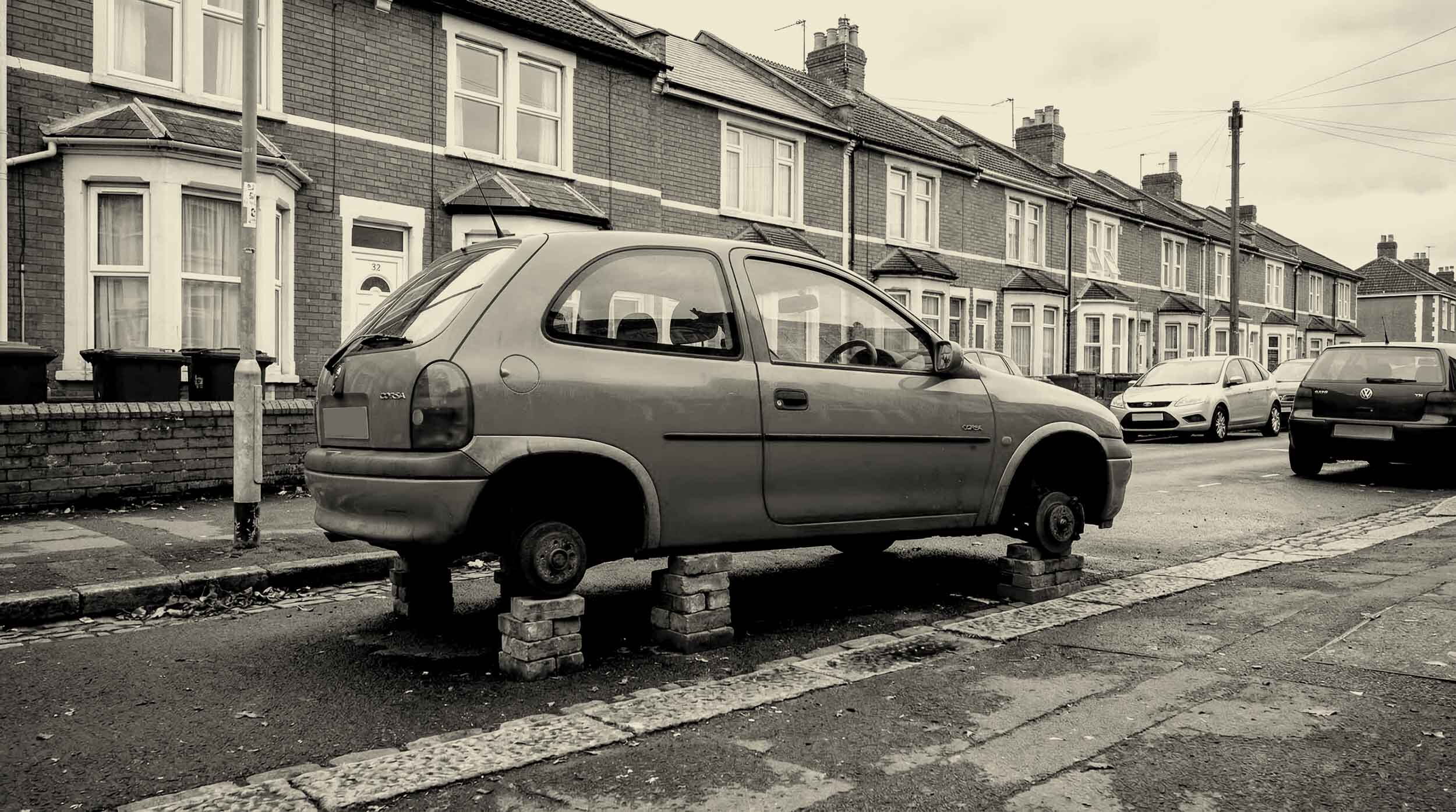 Website health check: Car without wheels, propped up on bricks